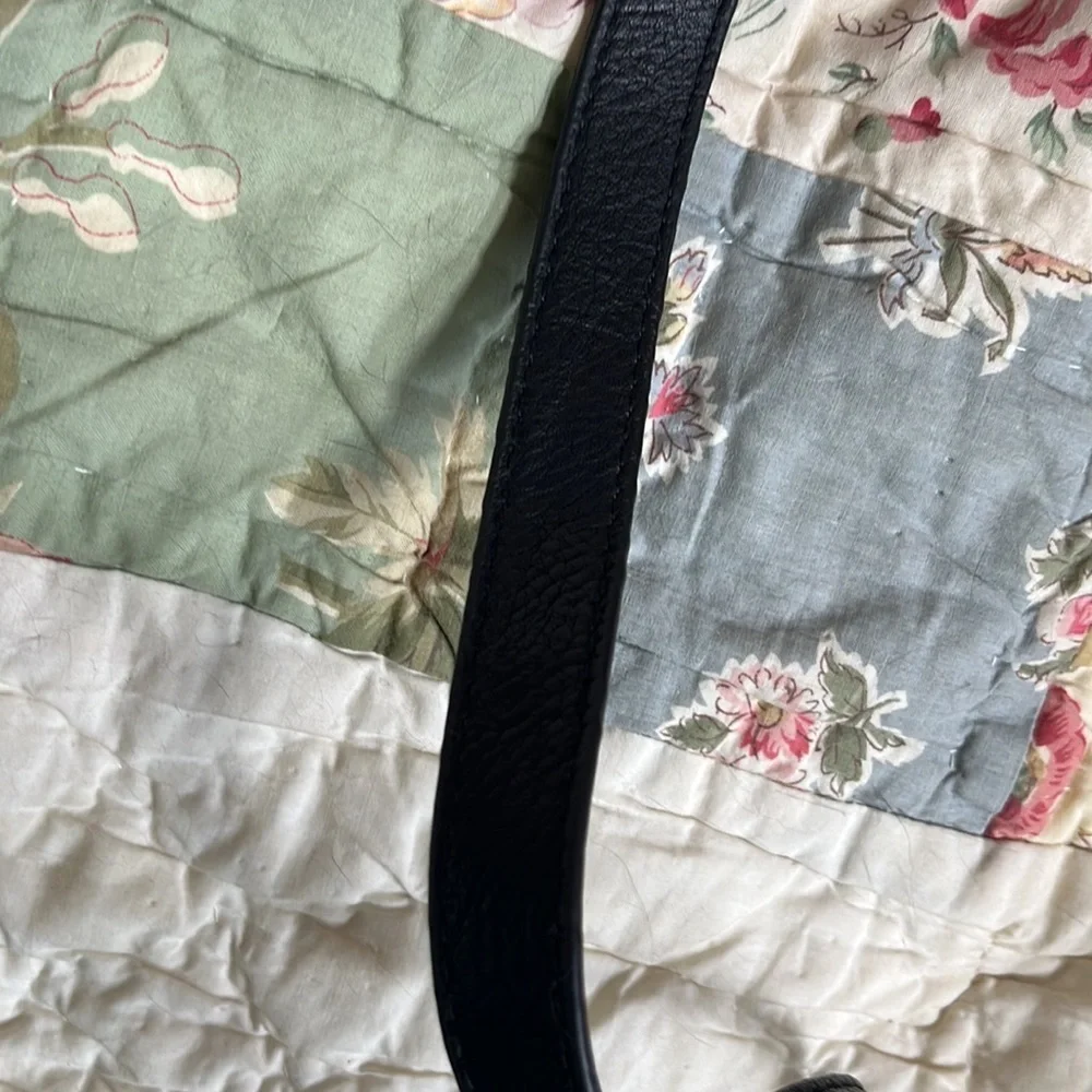 Universal thread     Black Crossbody Bag Adjustable strap   13”w x 13”h  EUC